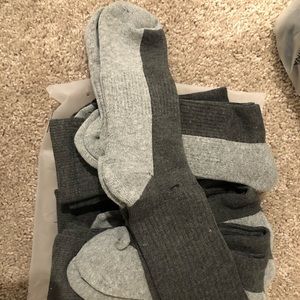 New 6pk Gray/black socks
